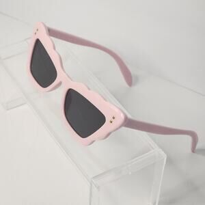 Women's sunglasses style 2010
